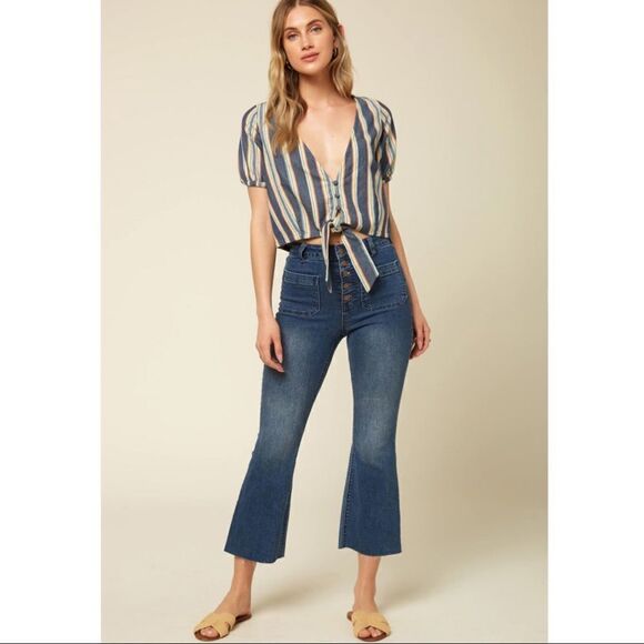 O’Neill Kaylee Tie Hem Top In Blue Stripe V-Neck Short Sleeve Beach Cropped - Picture 4 of 6